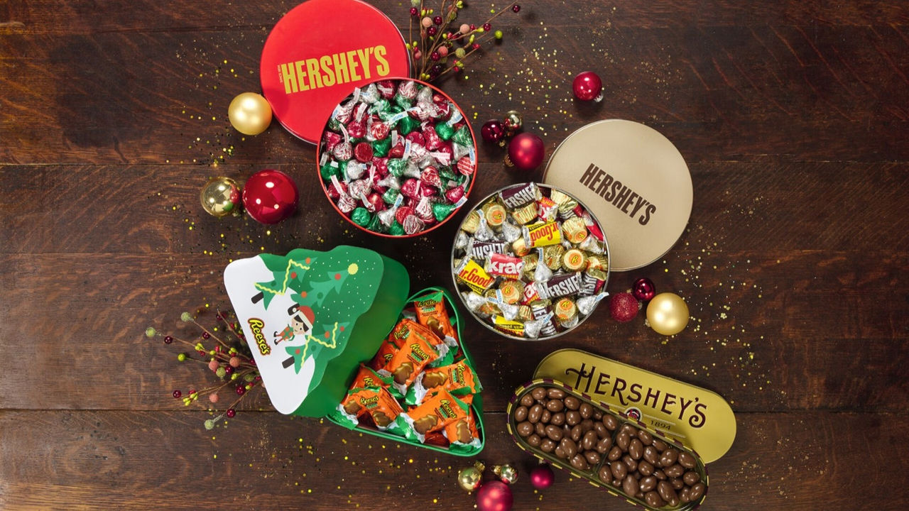 Holiday candy tins