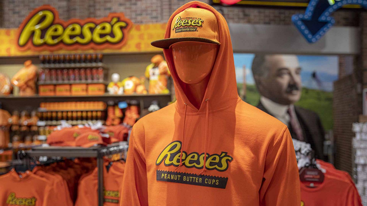 REESE'S Sweatshirt