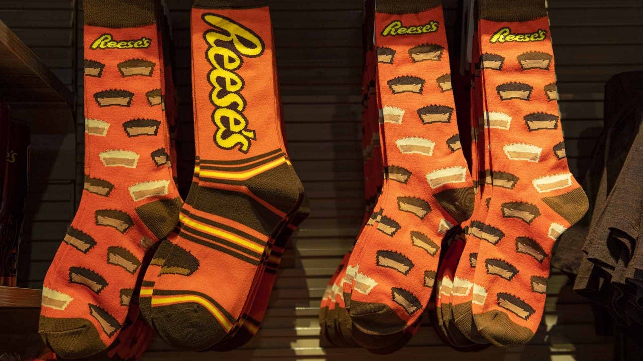 REESE'S Socks