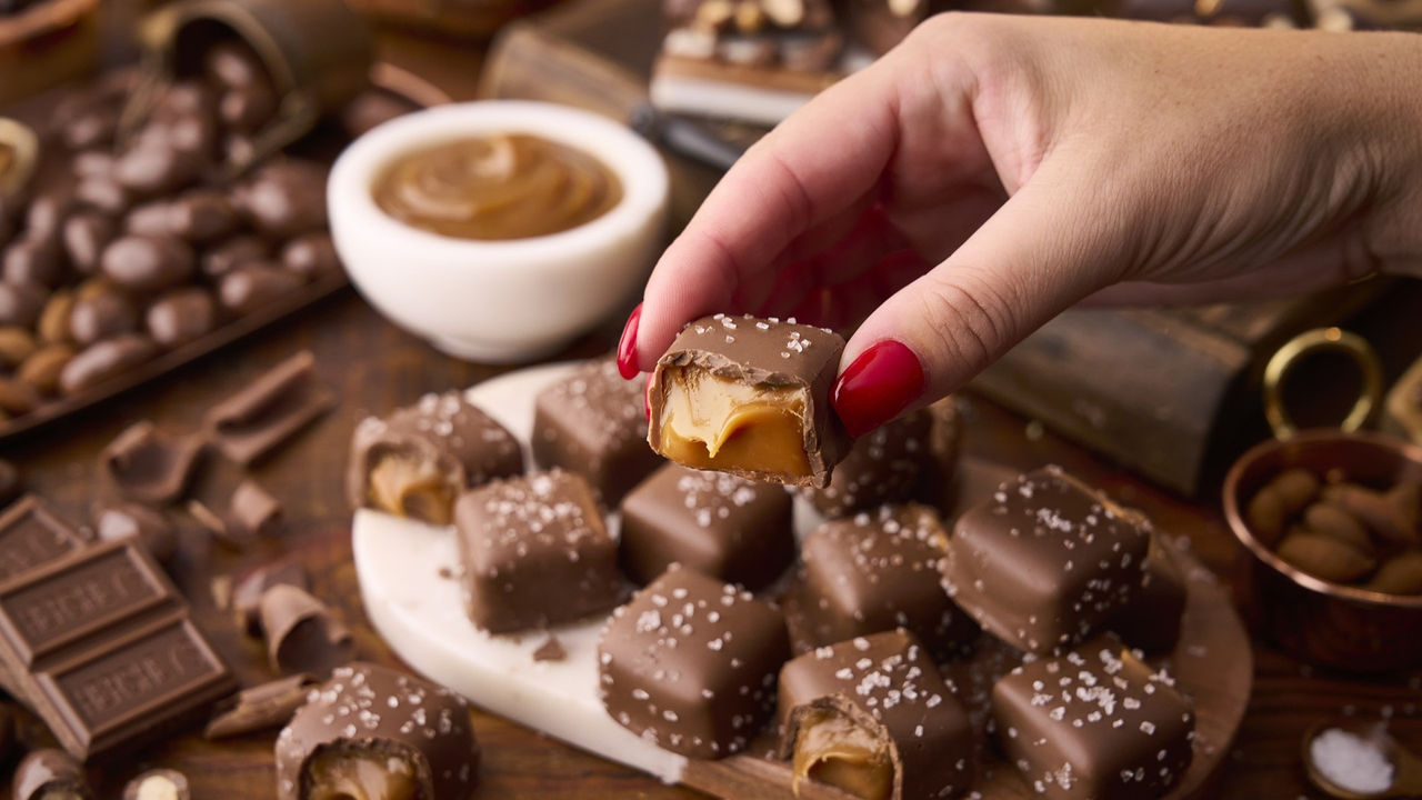HERSHEY'S Caramels
