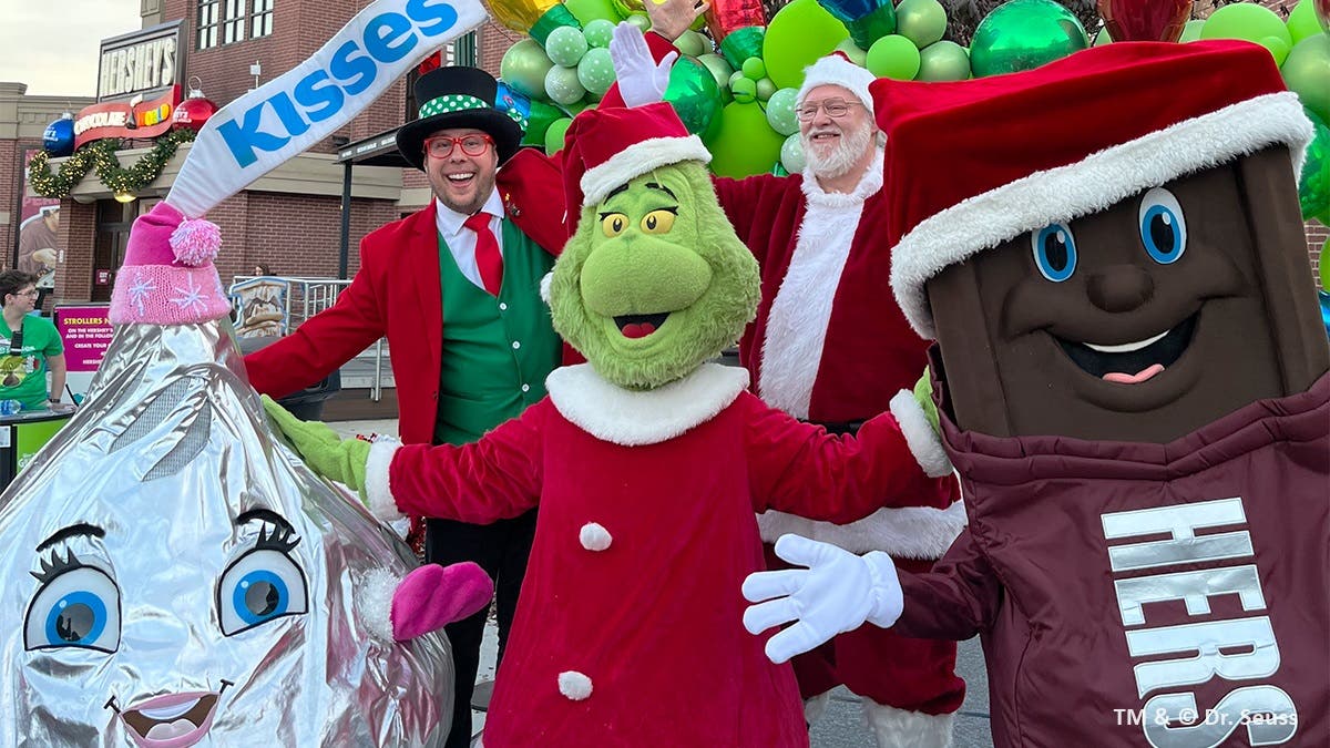 Characters, Santa and Grinch