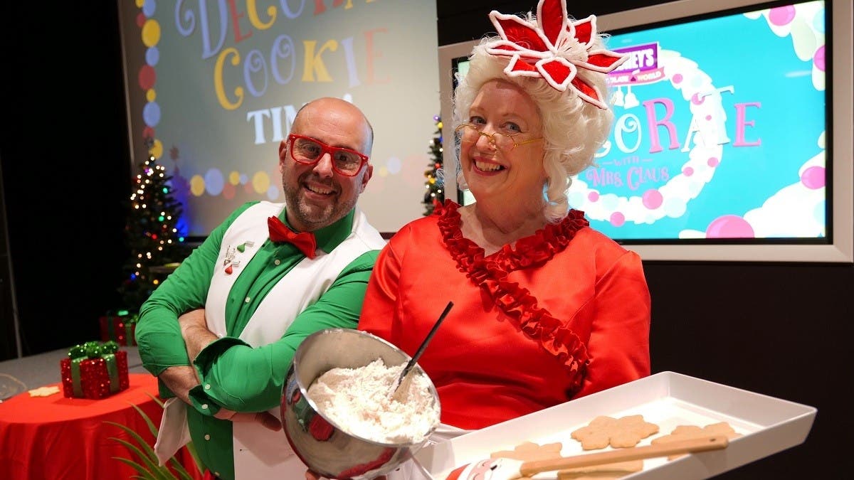 Decorate with Mrs. Claus