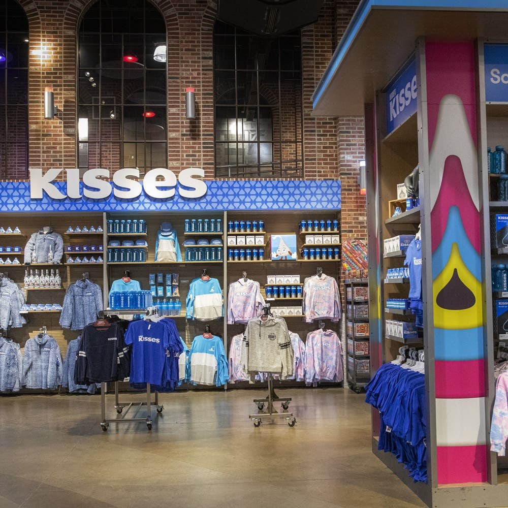 HERSHEY’S KISSES Merch