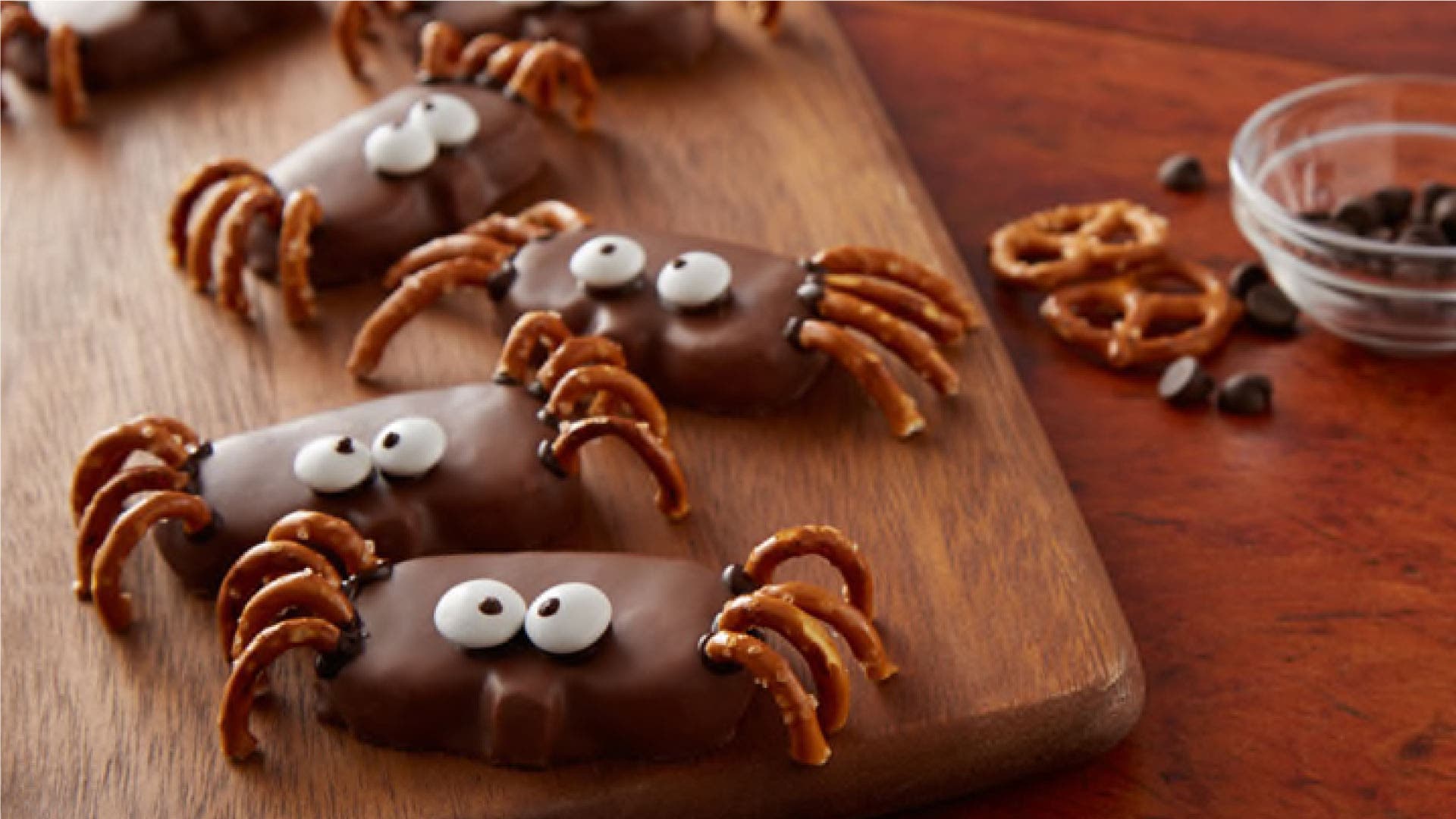 REESE'S Peanut Butter Pretzel Spiders