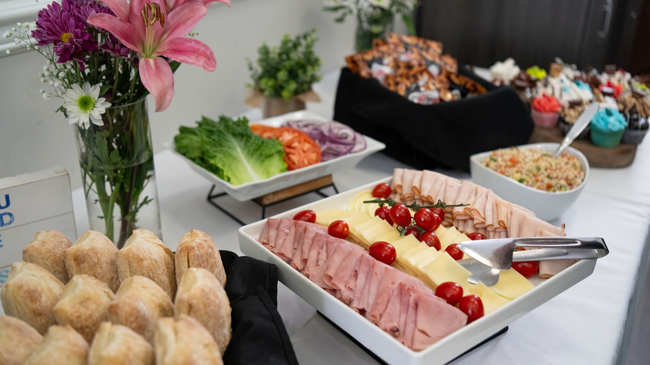 Lunch buffet in Room Nineteen73