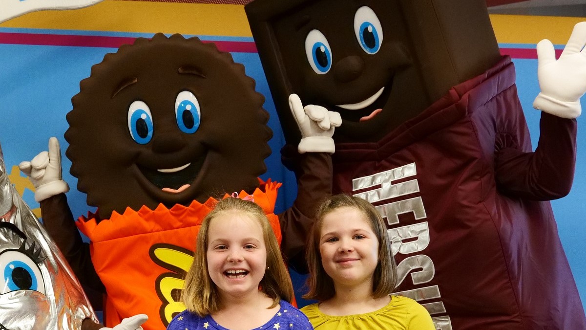 HERSHEY'S Characters with guests